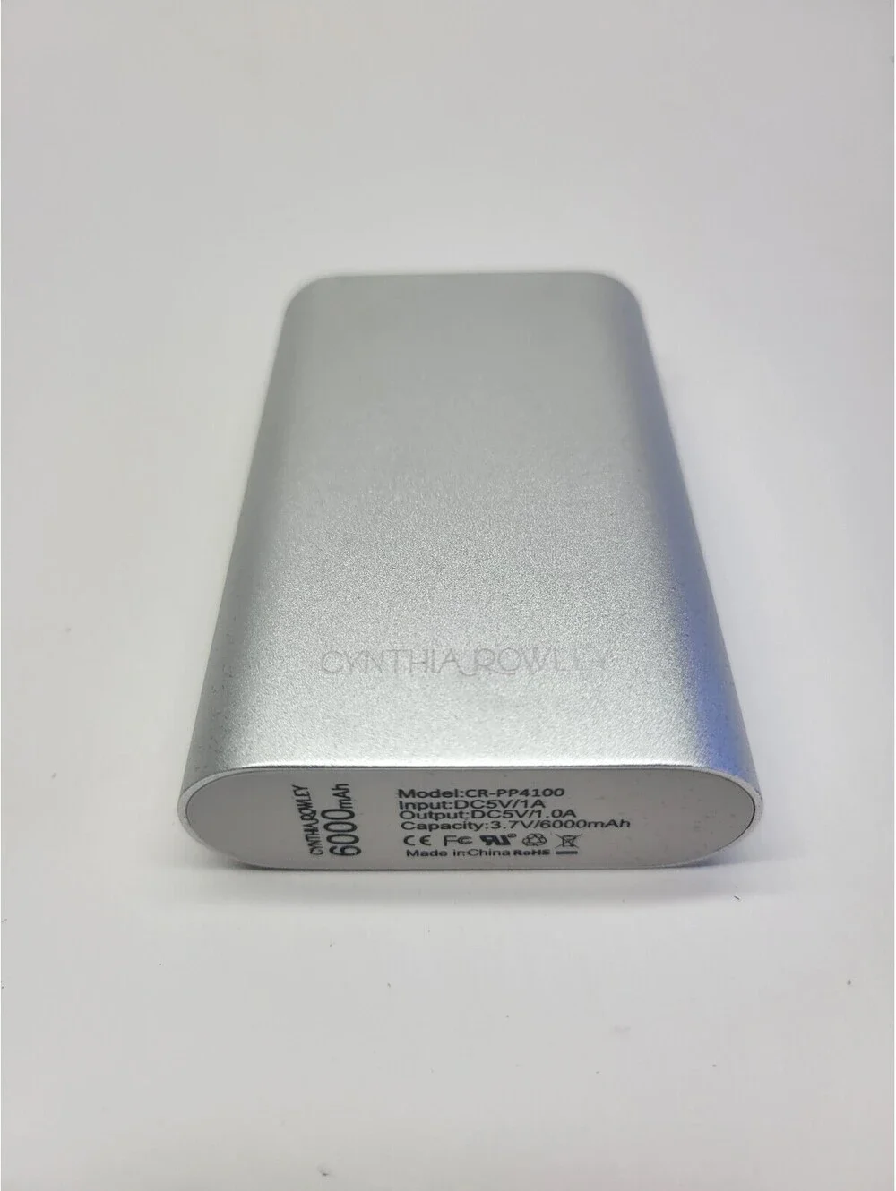 Cynthia Rowley 6000mAh Rechargeable Battery Power Bank - Silver